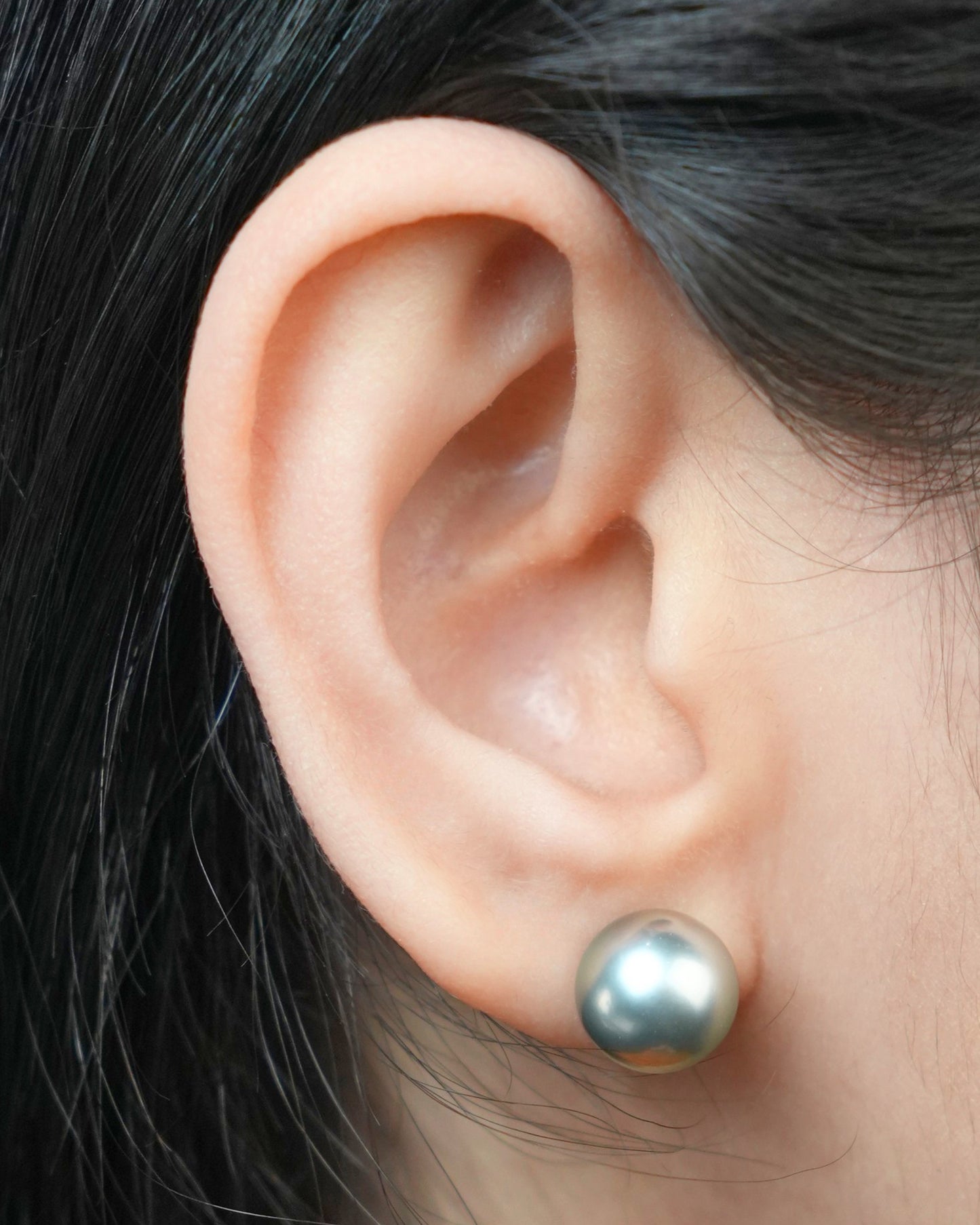 Iridescent Tahitian Pearl stud earrings