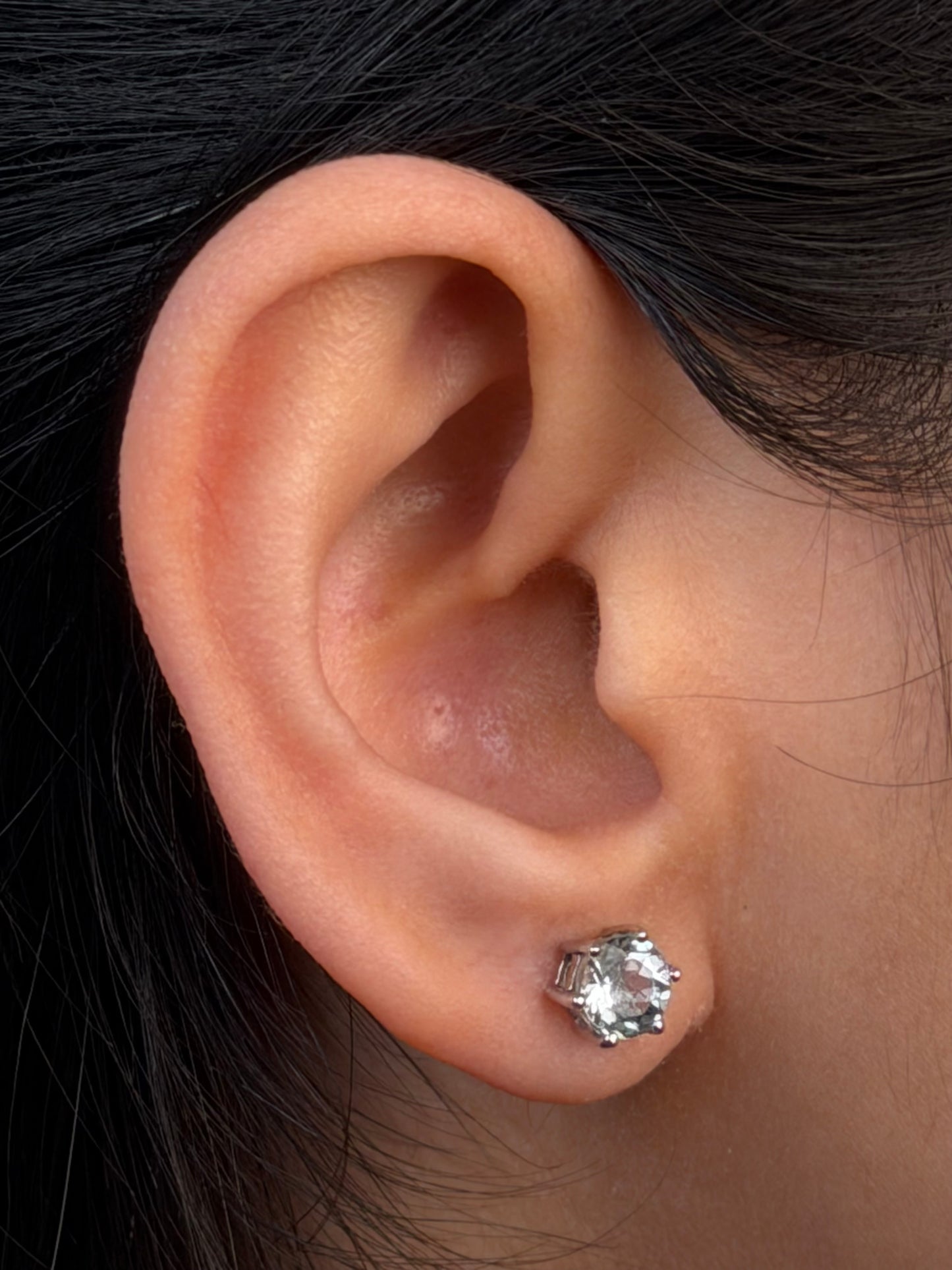 Round 6 claw Aquamarine Stud Earrings in 9 Carat White Gold