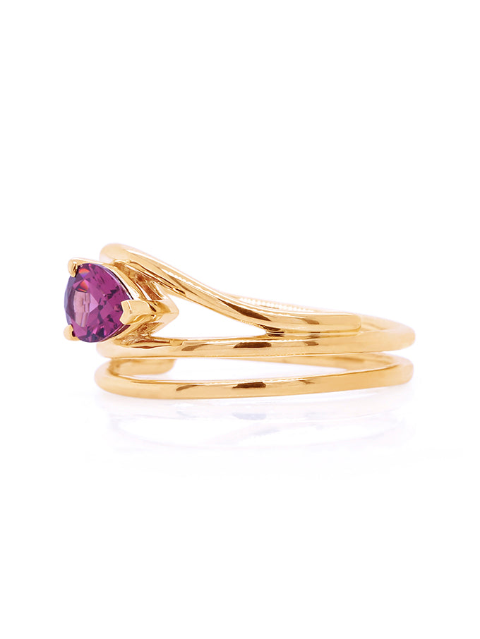 7x5m Rhodilite Garnet Dress Ring in 9 Carat Yellow Gold