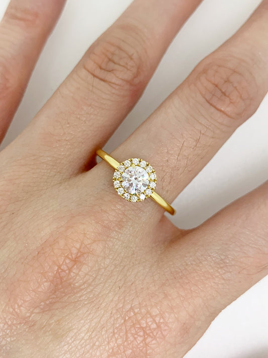 Eye-Catching Diamond Cluster Ring 18K Yellow Gold, T=0.57ct