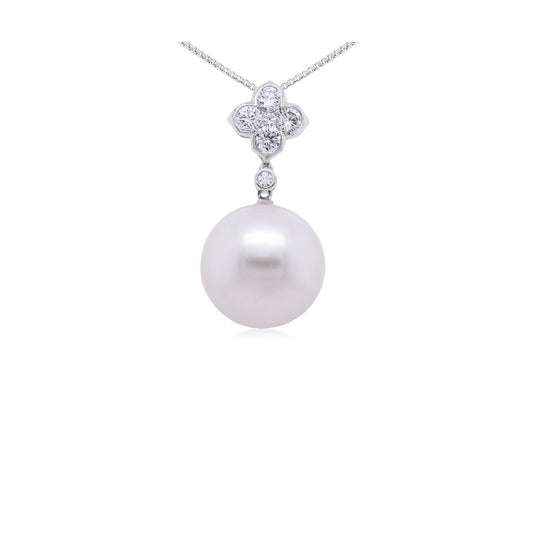 Beautiful South Sea Pearl, Diamonds, 18K White Gold pendant.